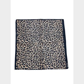 Bandana Leopard
