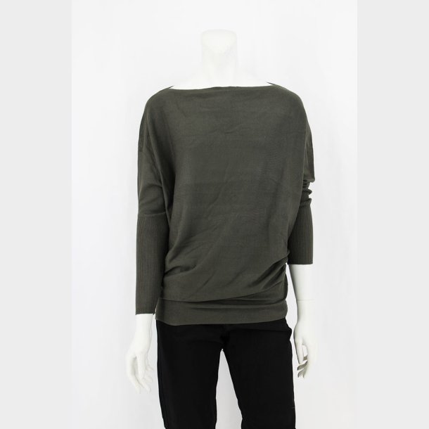 Linda Batwing Pullover