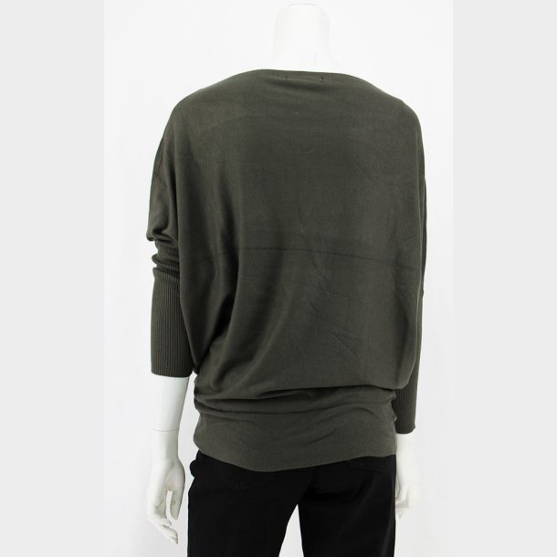 Linda Batwing Pullover